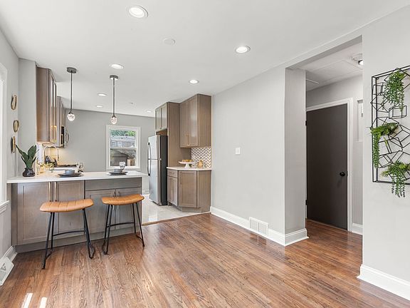 5th image of 310 W 145th St