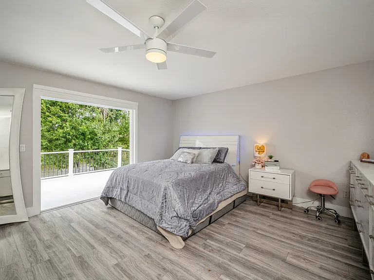 104 Carlisle Ln — Photo 9