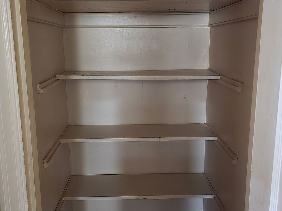 1st image of 507 Camden Ave APT 1