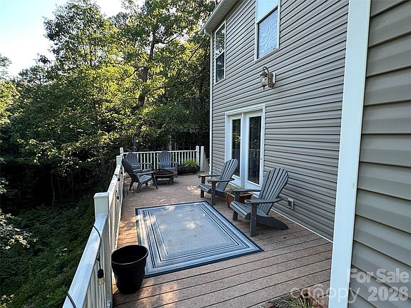 4th image of 1480 Pine Mountain Dr
