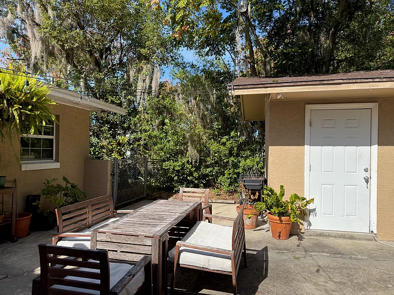 650 S Park Ave — Photo 31