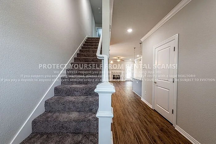 2910 S 7th St — Photo 2