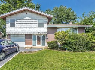 35 Fair Ln, Jericho, NY