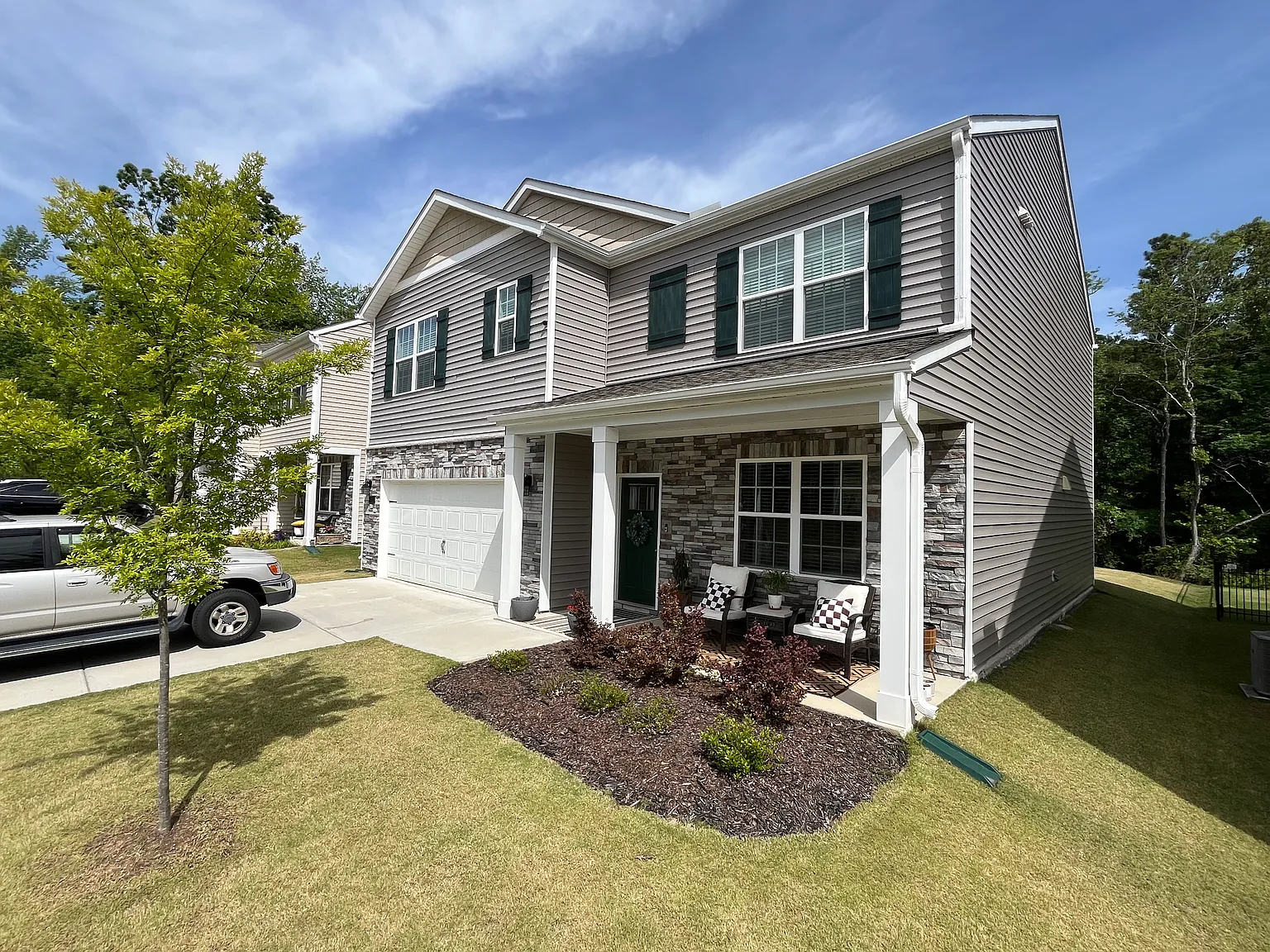 111 David Hill Dr — Photo 2