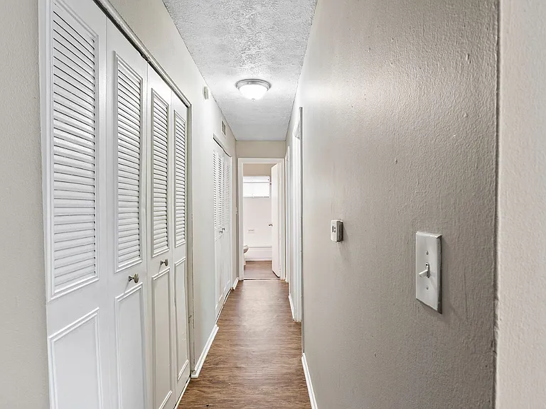 Greenway Apartments (Indy Town) — Photo 10
