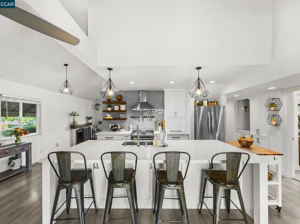 305 Virginia Dr, Livermore, CA 94550