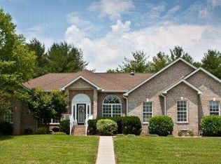 2125 Cross Creek Dr, Maryville, TN 37803