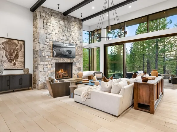 7750 Lahontan Dr, Truckee, CA 96161