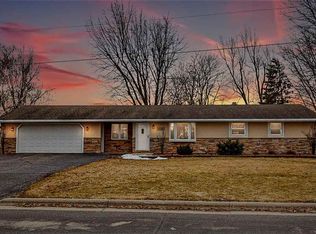 W1925 Vandenberg St, Freedom, WI 54130