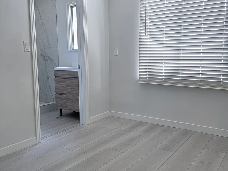 2826 Altura Ave — Photo 9