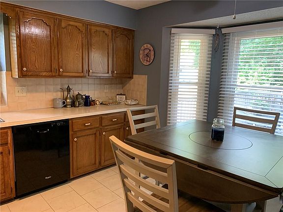 4th image of 4004 NW Delwood Dr