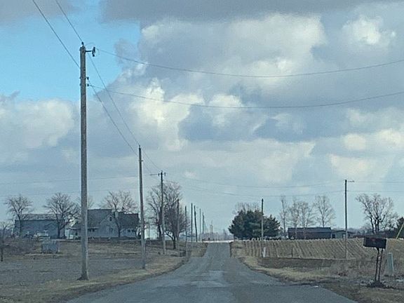 4th image of 3901 E County Road 500 N