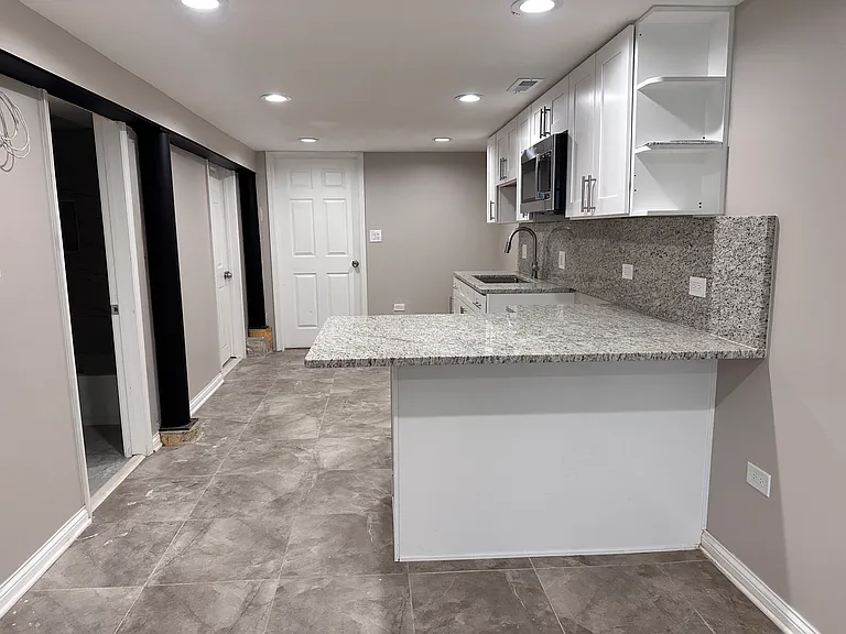 2908 W 38th Pl #BASEMENT — Photo 7
