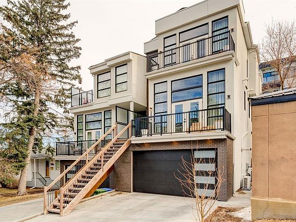 2nd image of 2616 E 17th St SW