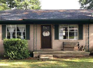 1208 Woodlawn Dr, Center, TX 75935