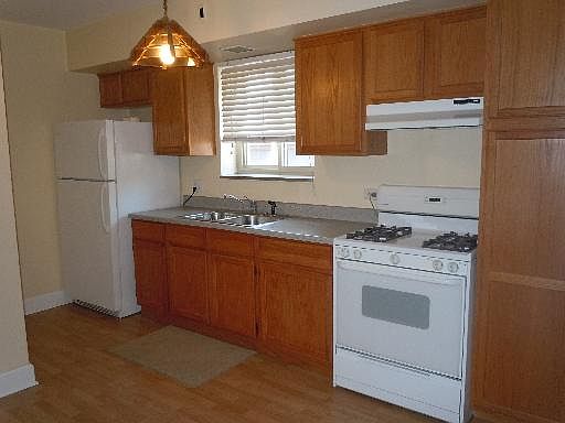 3rd image of 2444 W 111th St APT 1C