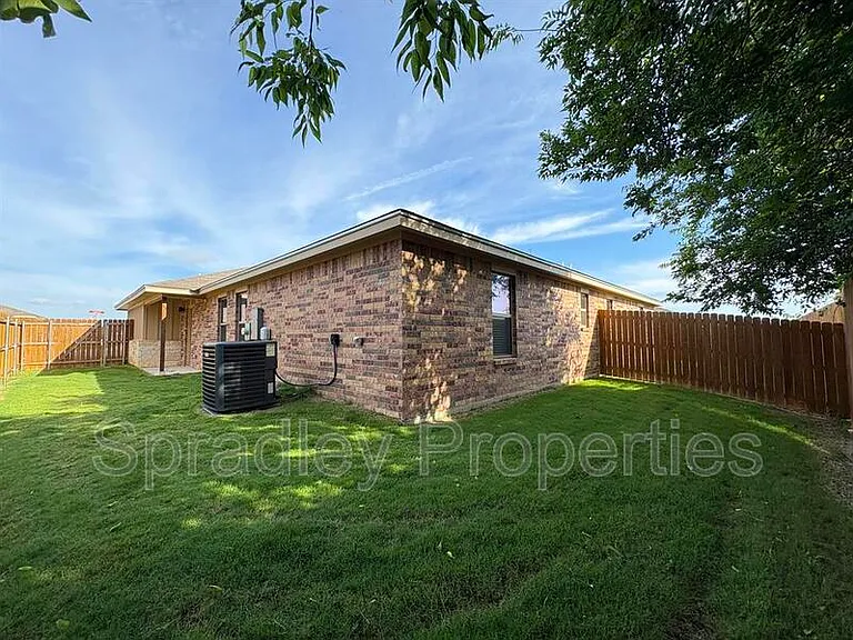 912B Mason Dr — Photo 13