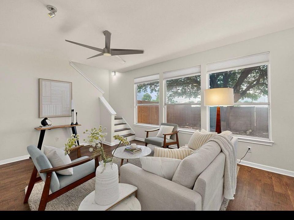 Living Room 7