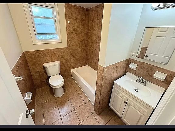 2nd image of 138 S Oraton Pkwy #3L