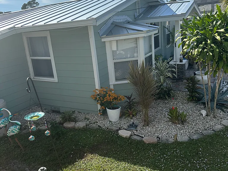 2836 Olympic St — Photo 58