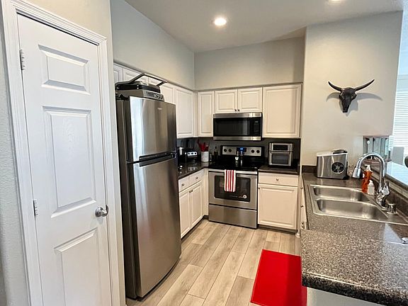 4th image of 19777 N 76th St APT 2176