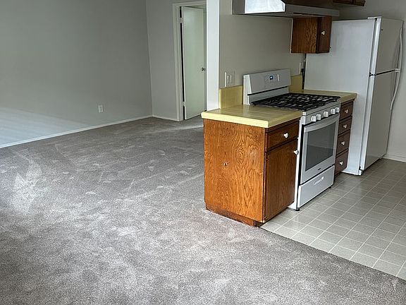 3rd image of 24035 Ocean Ave APT 20