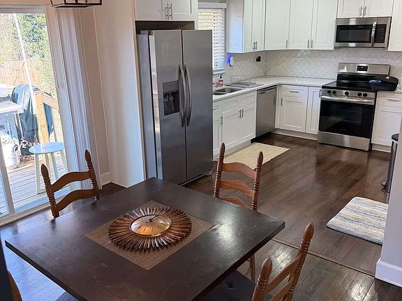 2nd image of 2301 Amber Way