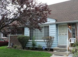 18900 Grayfield St, Detroit, MI 48219