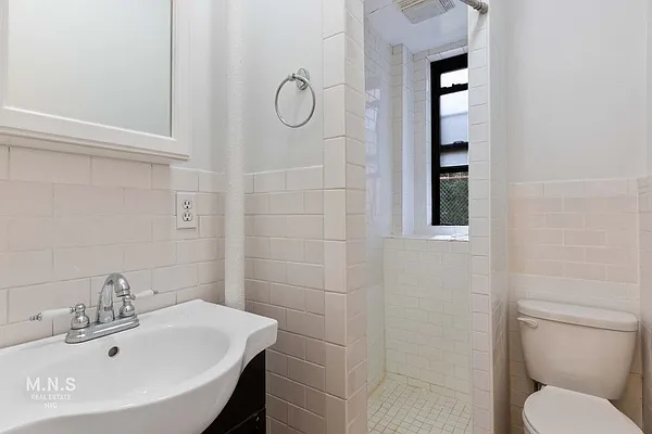 Rented by MNS | media 10