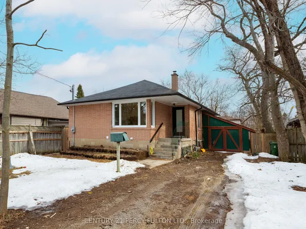 49 Amiens Rd, Toronto, ON M1E 3S7