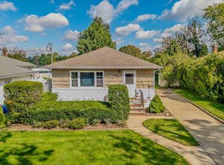 29 Prospect Avenue, Lynbrook, NY 11563