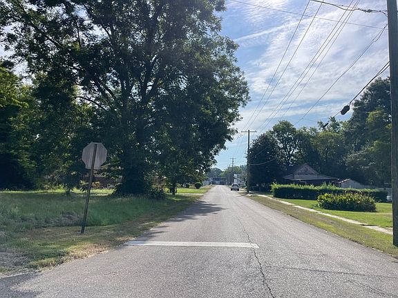 4th image of 1000 S 10th St