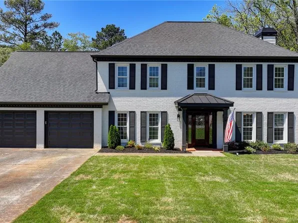 1807 N Chestnut Grove Dr, Marietta, GA 30066