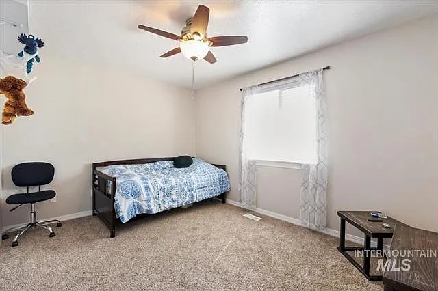 1437 NE Cinder Loop — Photo 9