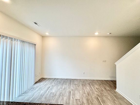 4th image of 7020 Duncan Acres Dr