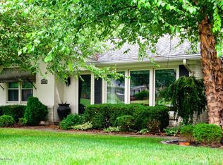 1115 Ridge Line Dr, Louisville, KY 40207