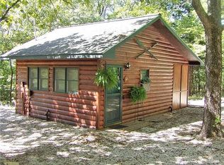9 Biscayne Cv, Mound City, KS 66056