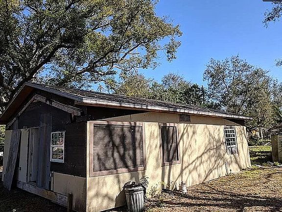 3rd image of 619 Pamela Ave