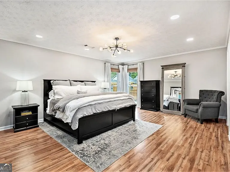 1118 Capital Club Cir — Photo 17