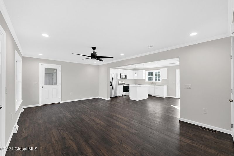 4th image of 2 Lochvue Drive