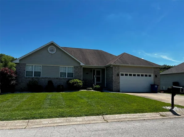 102 Bridgewater Chase Ln, Villa Ridge, MO 63089