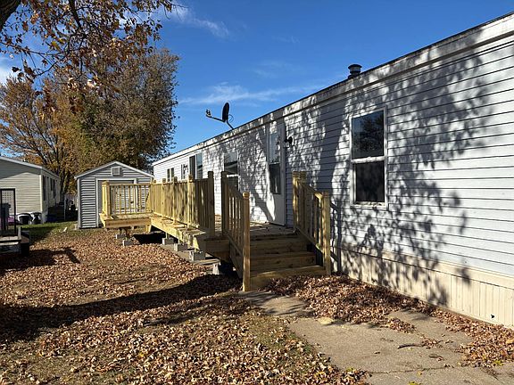 3rd image of 709 2nd St NE Trailer 19