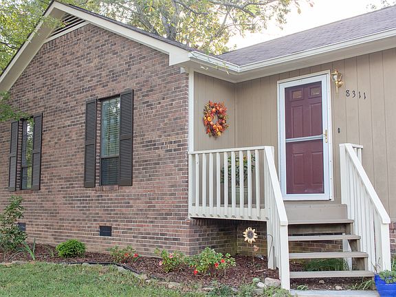 2nd image of 8311 Hamilton Oaks Dr