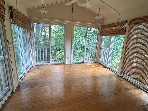 2nd image of 13233 Clifton Rd