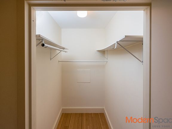 4th image of 2587 37th St