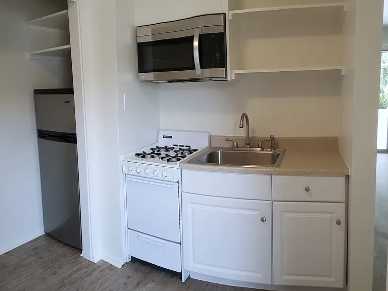Cortez Circle Apartments — Photo 6