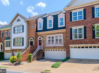 10449 Breckinridge Ln, Fairfax, VA 22030