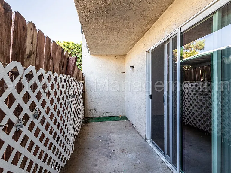 4648 Columbus St #A-J — Photo 20
