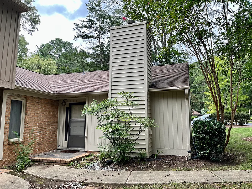 115 Woodbridge Ln