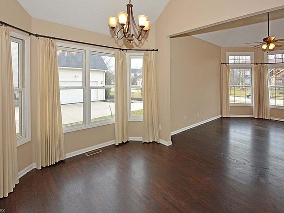 4th image of 4622 Bellerive Ct